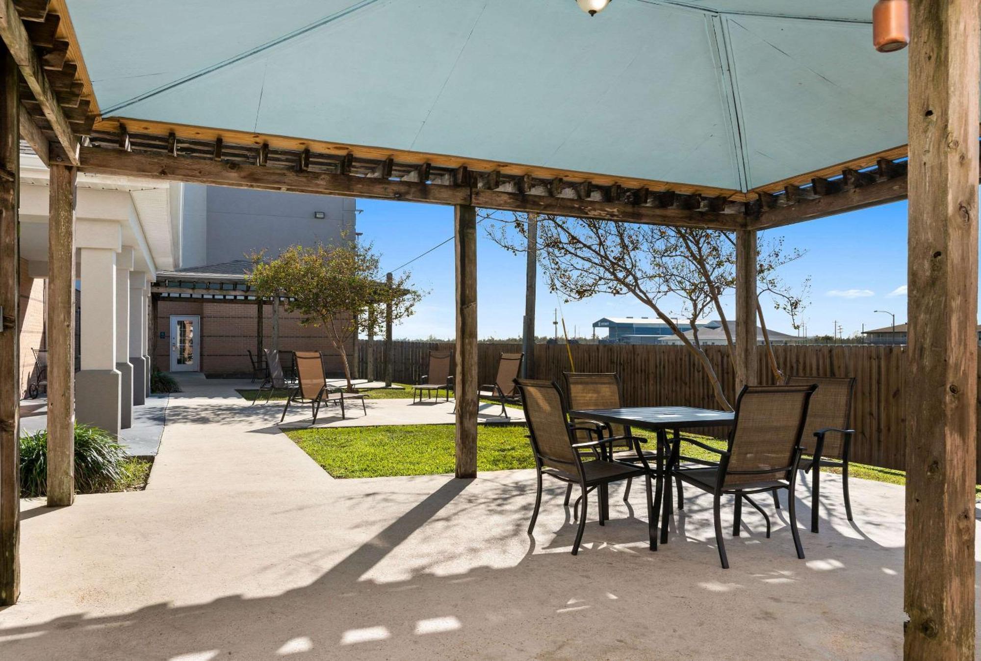 Mainstay Suites Houma Extérieur photo