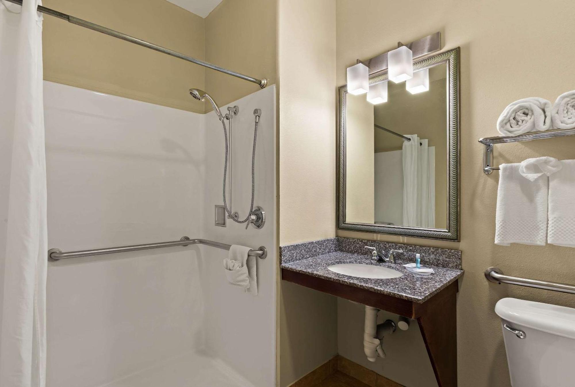 Mainstay Suites Houma Extérieur photo