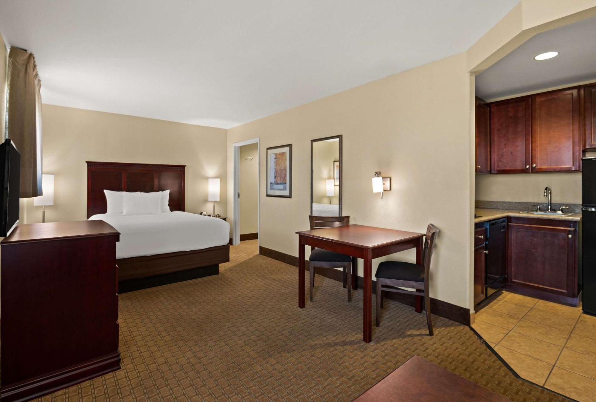 Mainstay Suites Houma Extérieur photo